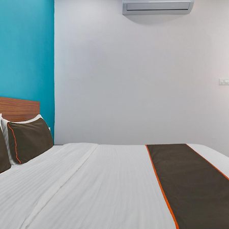 Hotel Collection O Rbs Kothapet-Nagole Road Hyderabad Esterno foto